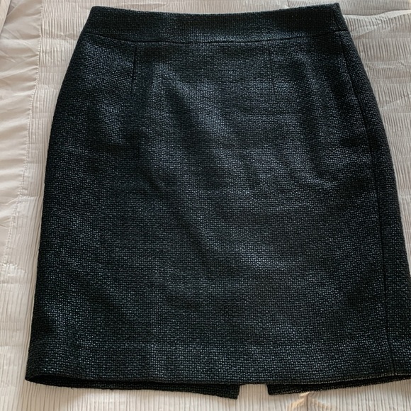 Banana Republic Dresses & Skirts - BANANA REPUBLIC Women’s‎ Skirt Black Pebble Textured Leather-Look Sheen Lined 8